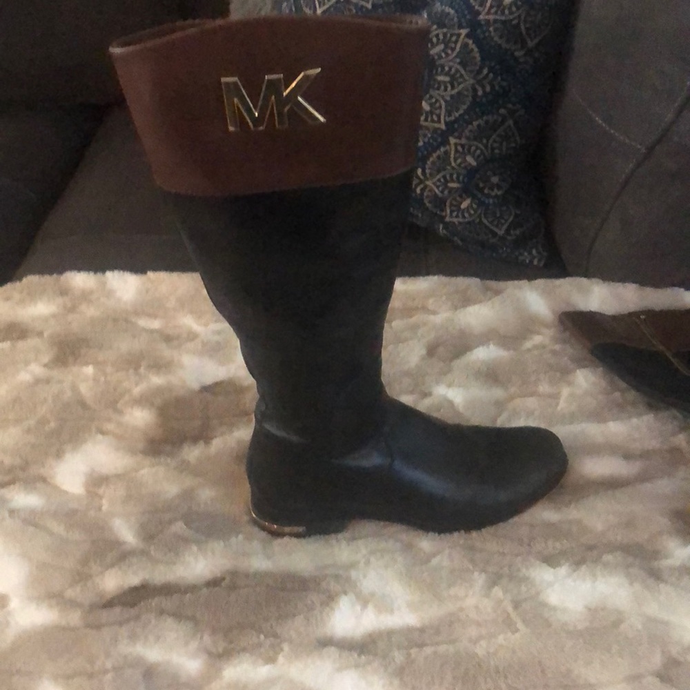 Michael Kors two toned zip up  boots 7